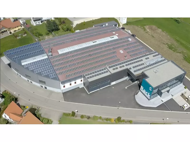 Luftbild Firmengebäude.webp